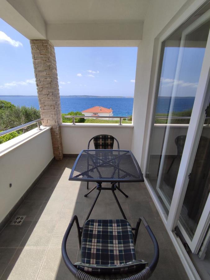 House Natali 70M From The Beach - Free Ev Top Up Ртина Екстериор снимка