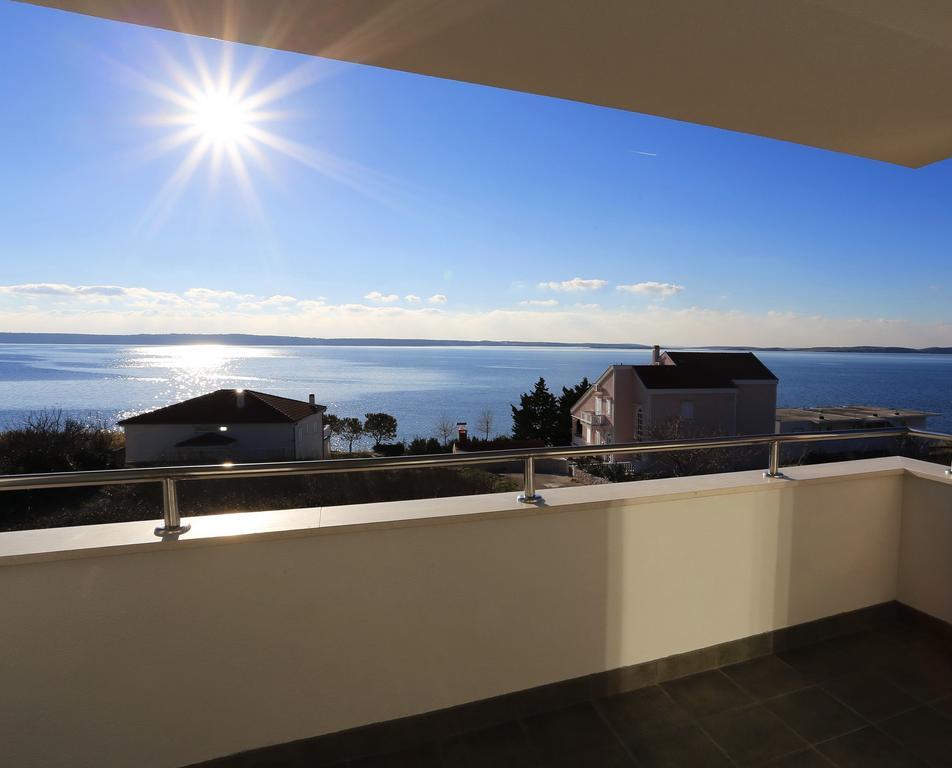 House Natali 70M From The Beach - Free Ev Top Up Ртина Екстериор снимка