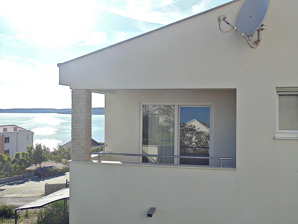House Natali 70M From The Beach - Free Ev Top Up Ртина Екстериор снимка