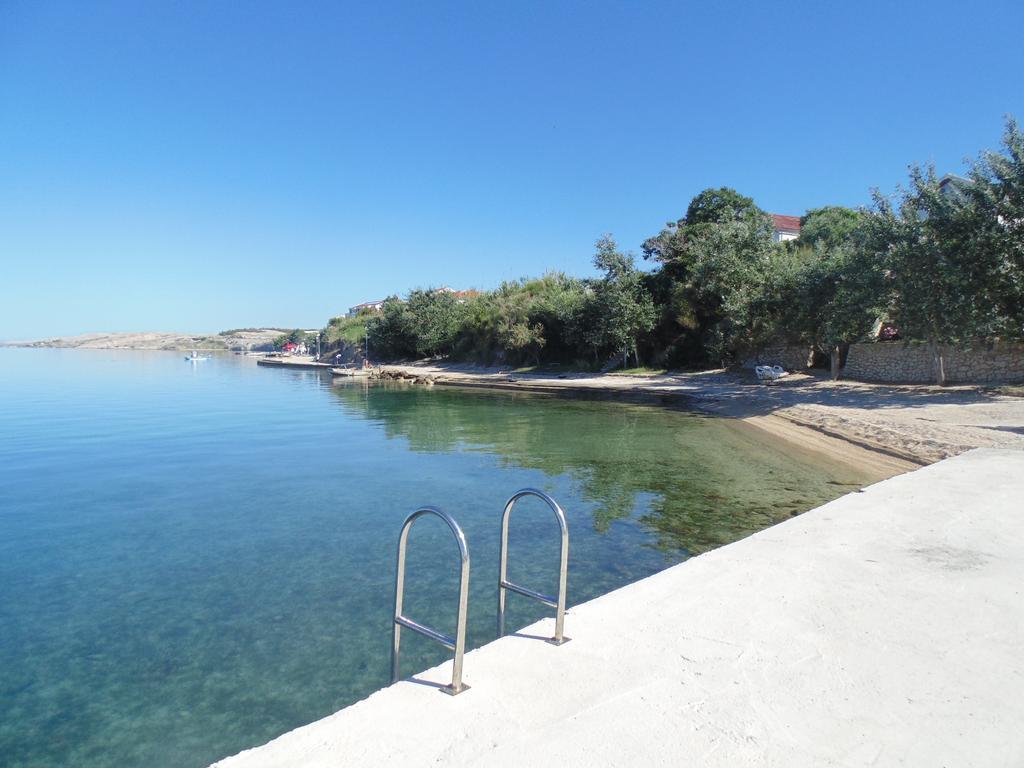 House Natali 70M From The Beach - Free Ev Top Up Ртина Екстериор снимка