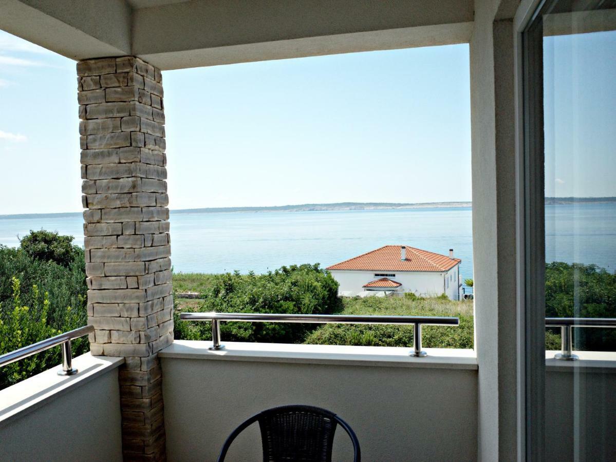House Natali 70M From The Beach - Free Ev Top Up Ртина Екстериор снимка